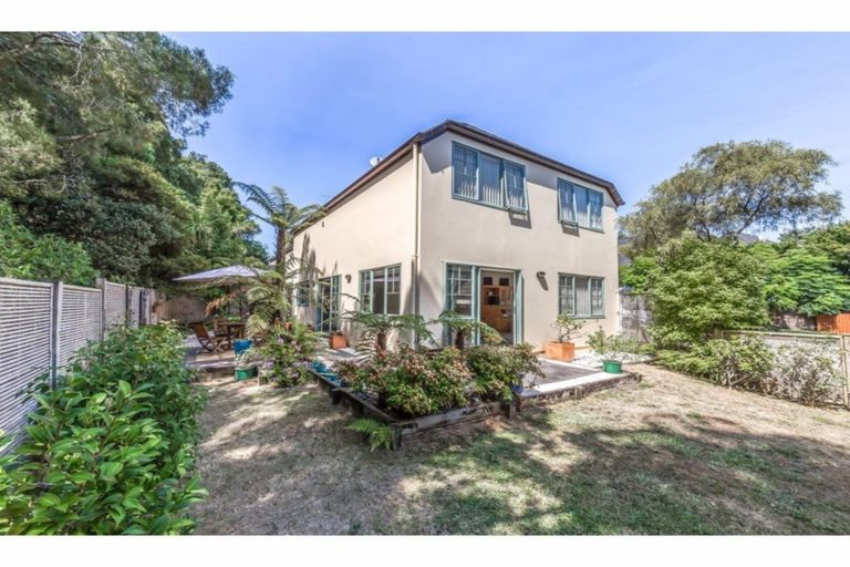 Photo of property in 13l Eban Avenue, Hillcrest, Auckland, 0627