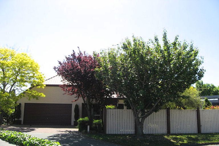 Photo of property in 10 Harrods Court, Ilam, Christchurch, 8053