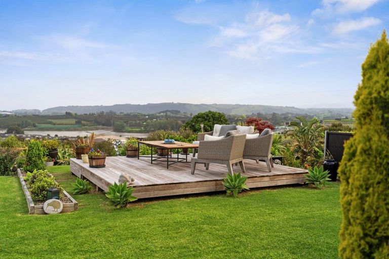 Photo of property in 16 Holyoake Terrace, Omokoroa, 3114