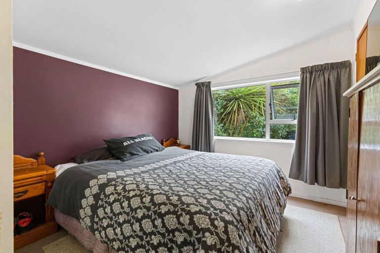 Photo of property in 33 Kiharoa Street, Otaki Beach, Otaki, 5512