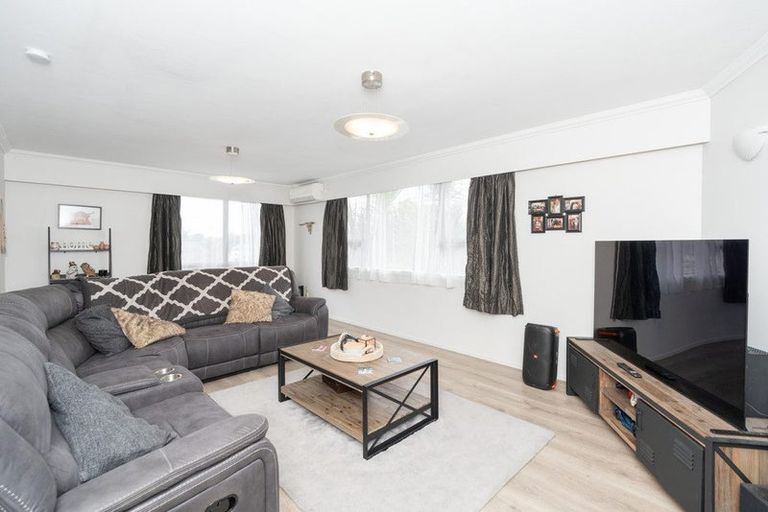 Photo of property in 54 Morrow Avenue, St Andrews, Hamilton, 3200