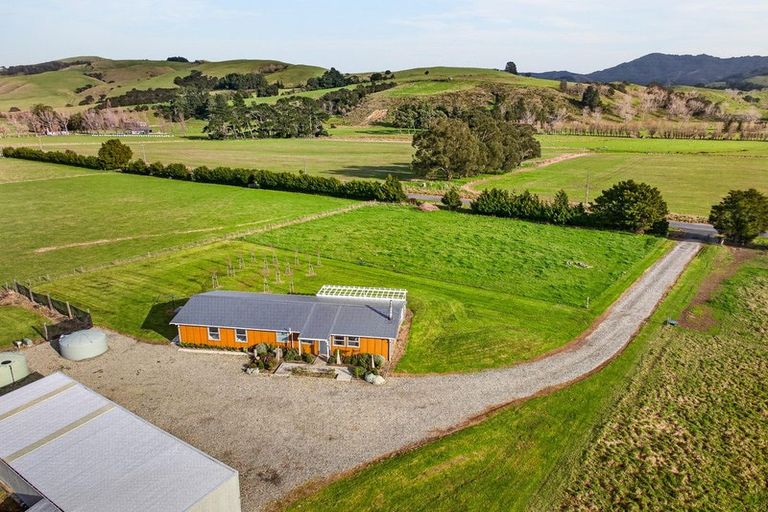 Photo of property in 440 Haringa Road, Carrington, Carterton, 5791
