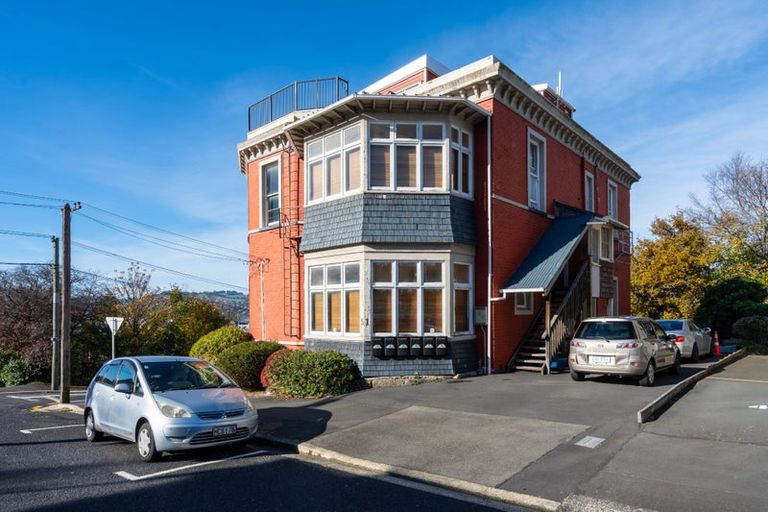 Photo of property in 1/51 Manor Place, Dunedin Central, Dunedin, 9016