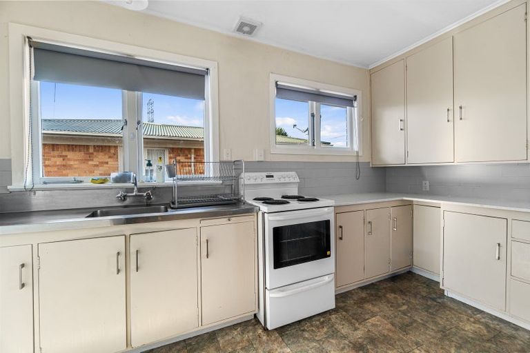 Photo of property in 15 Sheridan Street, Silverdale, Hamilton, 3216
