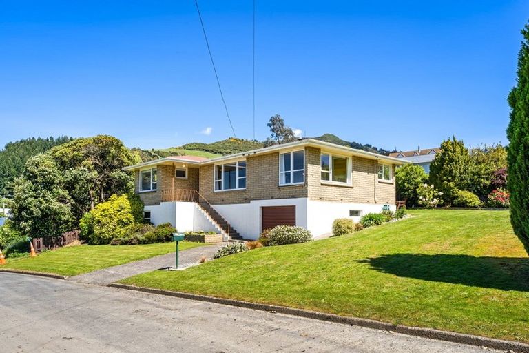 Photo of property in 3 Tewsley Street, Sawyers Bay, Port Chalmers, 9023