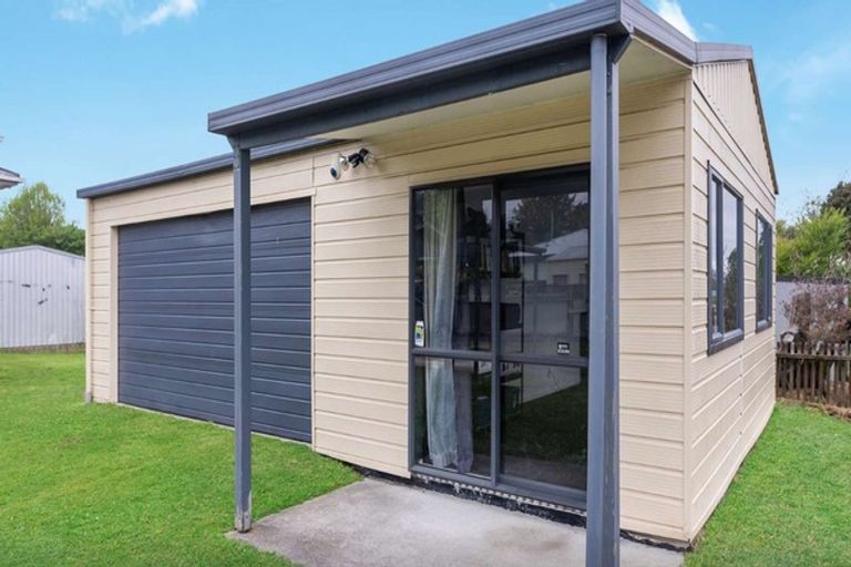 Photo of property in 8 Murray Road, Fairy Springs, Rotorua, 3015