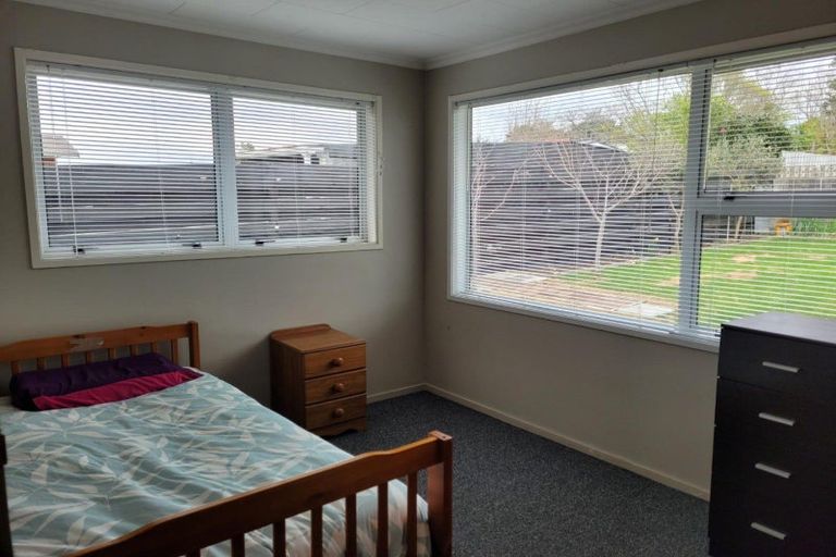 Photo of property in 16 Trelawney Crescent, Westown, New Plymouth, 4310