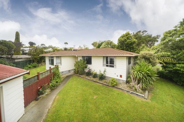 Photo of property in 1 Grant Place, Awapuni, Palmerston North, 4412