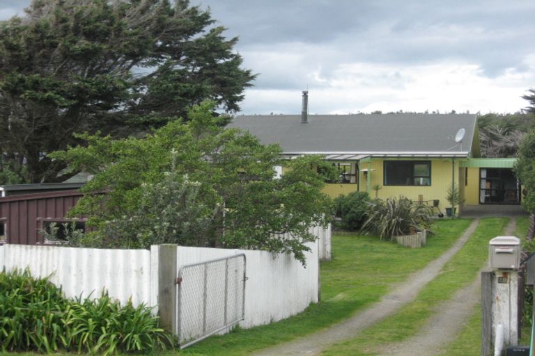 Photo of property in 22 Kent Avenue, Waitarere Beach, Levin, 5510