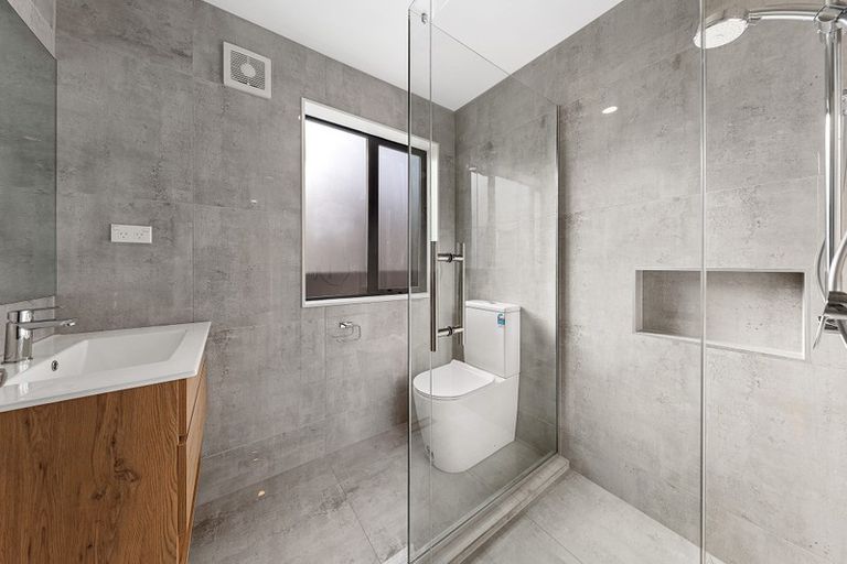 Photo of property in 75 Drumbuoy Drive, Flat Bush, Auckland, 2019