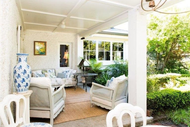 Photo of property in 98 Te Mata Road, Havelock North, 4130