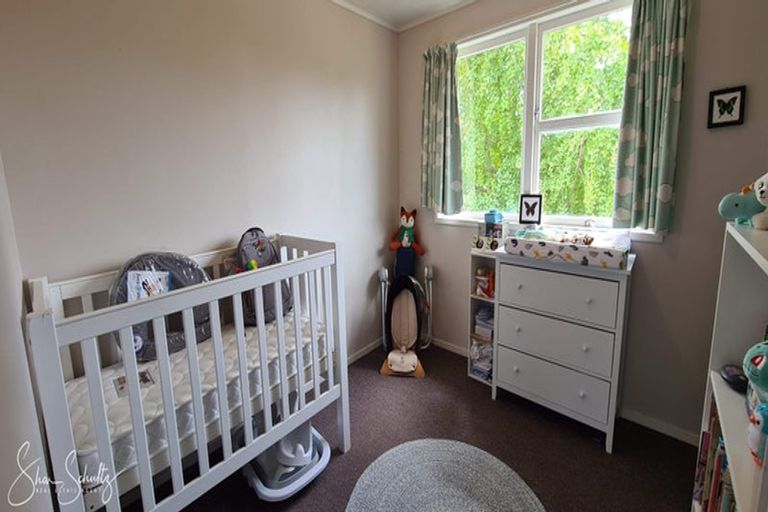 Photo of property in 14 View Street, Maungaturoto, 0520