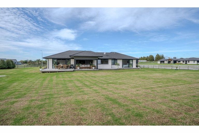 Photo of property in 11 The Lakes Drive, Kerikeri, 0230