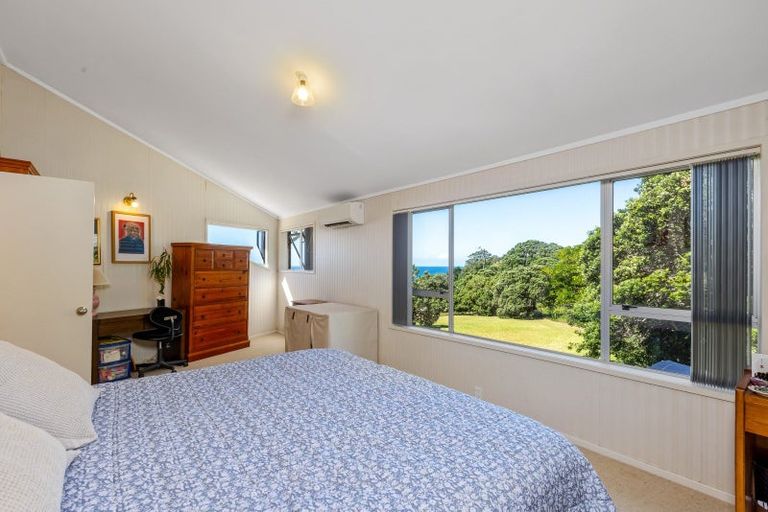 Photo of property in 121 Pacific Parade, Army Bay, Whangaparaoa, 0930