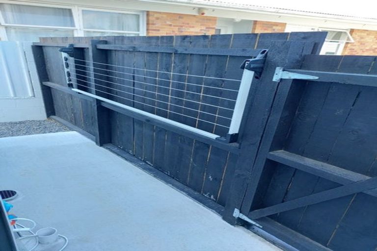 Photo of property in 1/30 West Coast Road, Glen Eden, Auckland, 0602