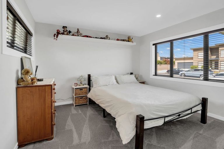 Photo of property in 27 Balrickard Way, Milson, Palmerston North, 4414