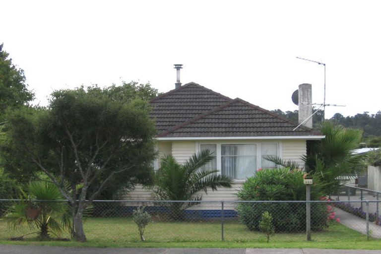 Photo of property in 206 Beach Haven Road, Beach Haven, Auckland, 0626