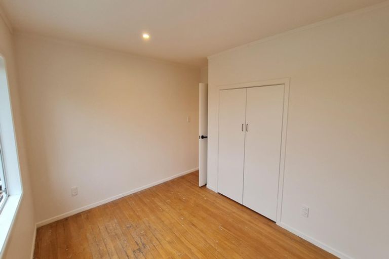 Photo of property in 31 Lanigan Street, Birkdale, Auckland, 0626