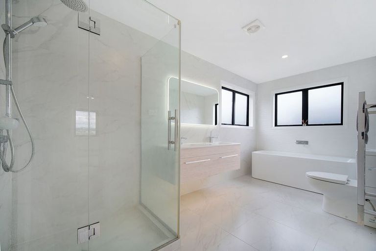 Photo of property in 9 Brickworks Bay Road, Hobsonville, Auckland, 0618