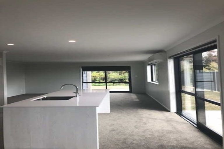 Photo of property in 28 Traverse Lane, Omokoroa, 3114