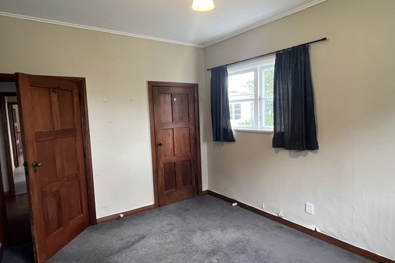 Photo of property in 72 Savage Crescent, West End, Palmerston North, 4412