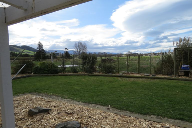Photo of property in 76 Hakataramea Highway, Waimate, 7977