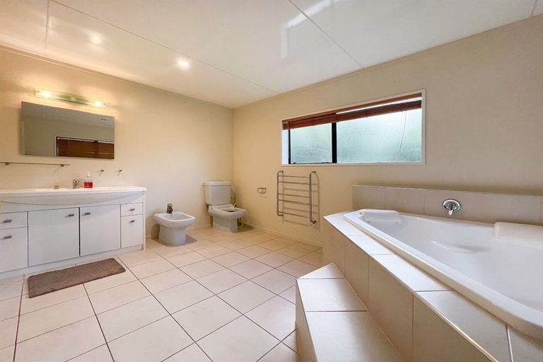 Photo of property in 1246 Paerata Road, Pukekohe, 2120