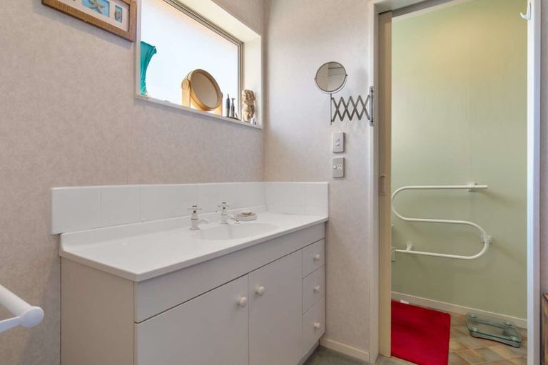 Photo of property in 74 Tawavale Street, Pukehangi, Rotorua, 3015