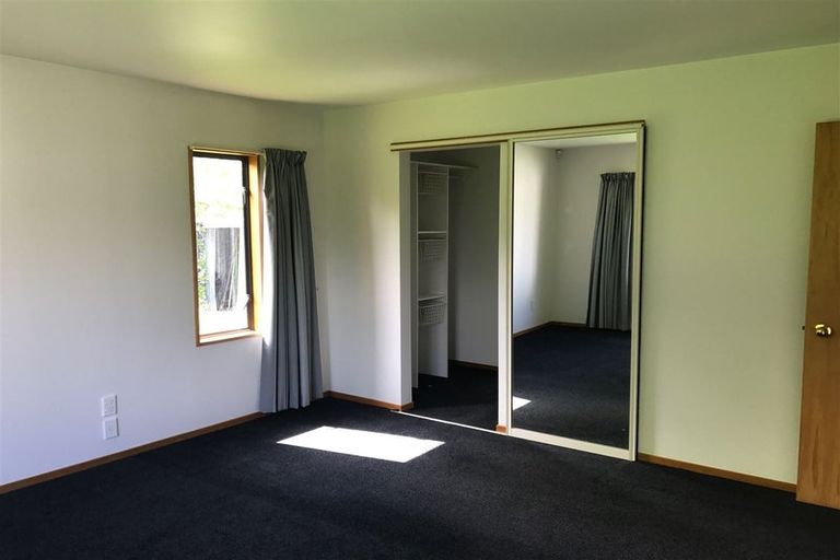 Photo of property in 16 Buckleys Road, Rangiora, 7400
