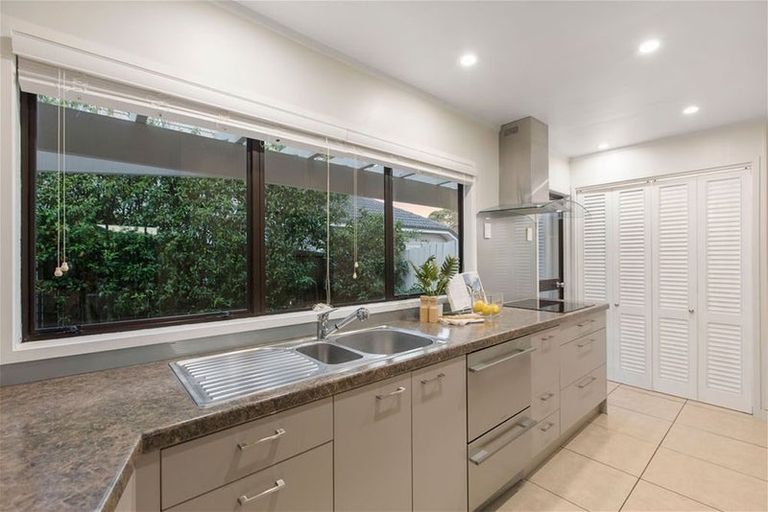 Photo of property in 2/25 Onepoto Road, Hauraki, Auckland, 0622