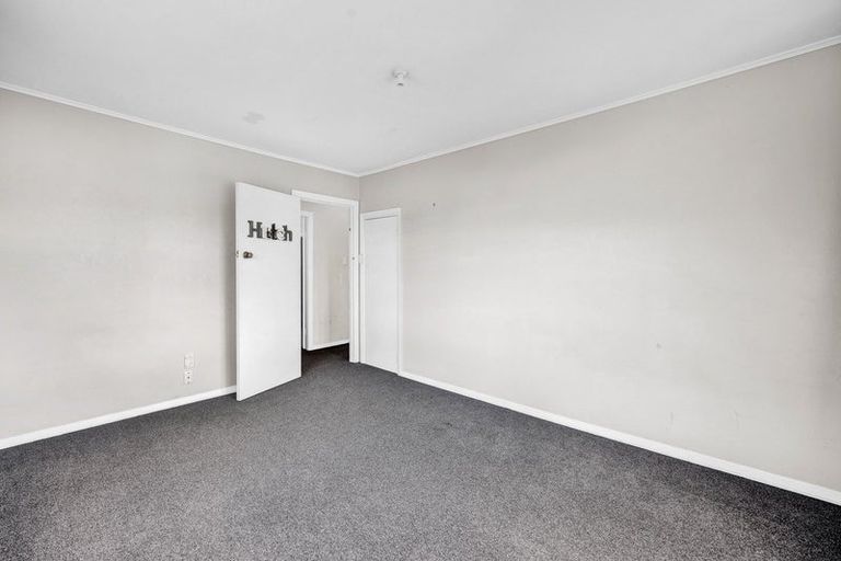 Photo of property in 9 Caplen Street, Hawera, 4610