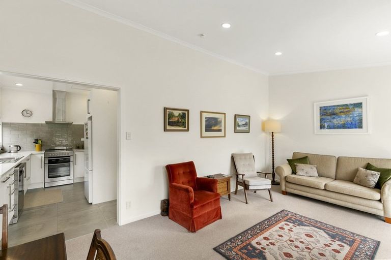 Photo of property in 95b Warwick Street, Wilton, Wellington, 6012