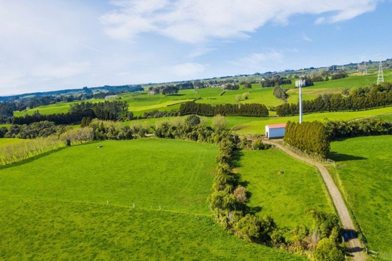 Photo of property in 869 Carrington Road, Hurworth, New Plymouth, 4371