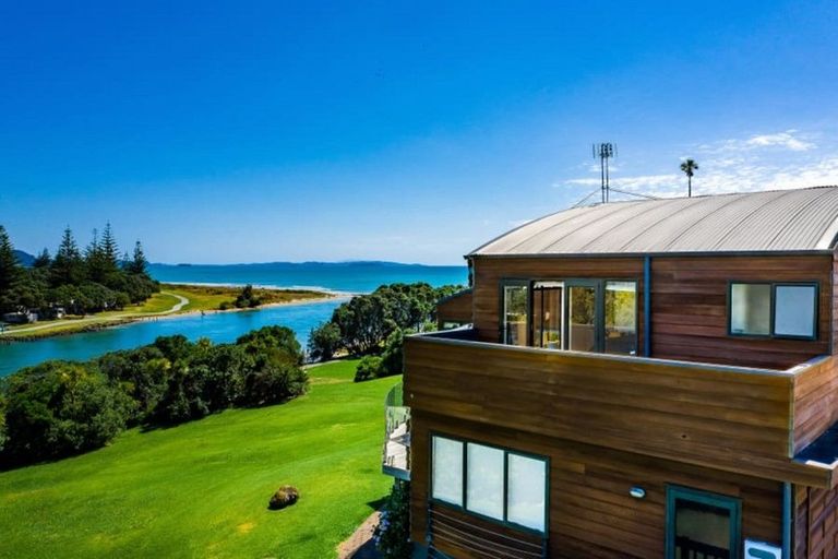 Photo of property in 2/42 Amorino Drive, Red Beach, 0932