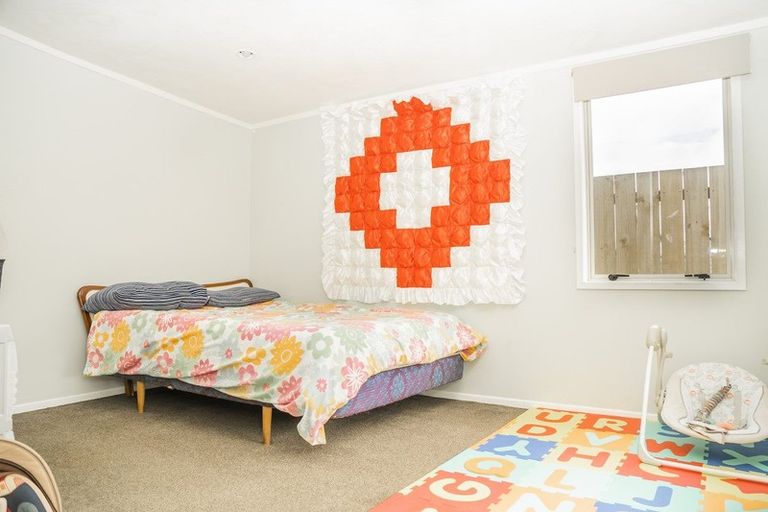 Photo of property in 12 Kohinoor Avenue, Mangere, Auckland, 2022