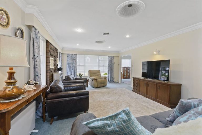 Photo of property in 48 Highbury Drive, Levin, 5510