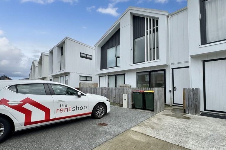 Photo of property in 14 Porowha Road, Westgate, Auckland, 0814