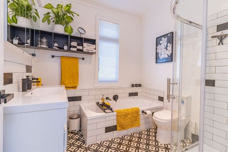 Photo of property in 96 Alma Road, Gonville, Whanganui, 4501