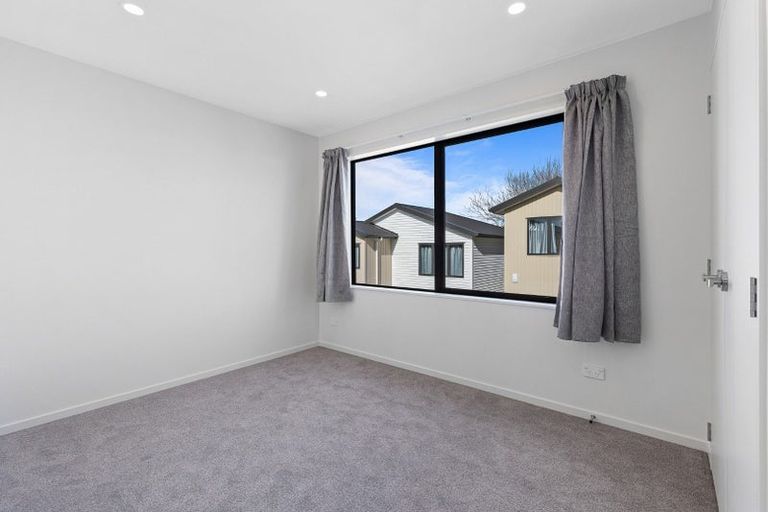 Photo of property in 11/116 Colwill Road, Massey, Auckland, 0614