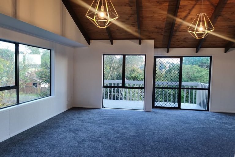 Photo of property in 1 Kallista Place, Browns Bay, Auckland, 0630