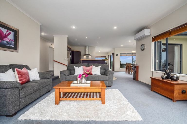 Photo of property in 34 Terry Smyth Drive, Kumeu, 0892