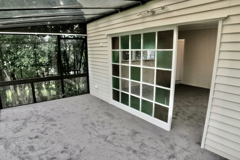 Photo of property in 796 East Coast Road, Oteha, Auckland, 0630