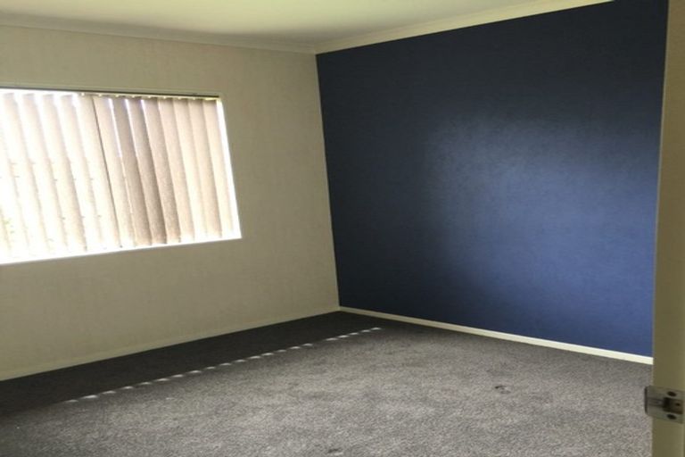 Photo of property in 28 Richfield Crescent, Westgate, Auckland, 0614