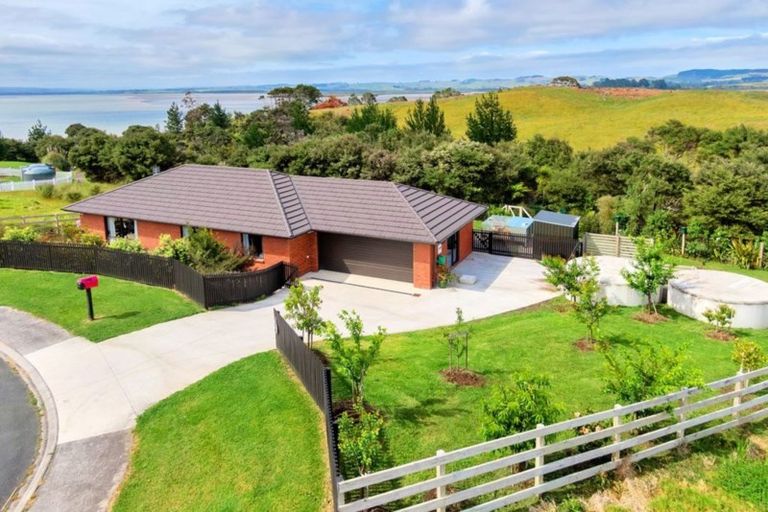 Photo of property in 41 Omana Avenue, Shelly Beach, Helensville, 0874