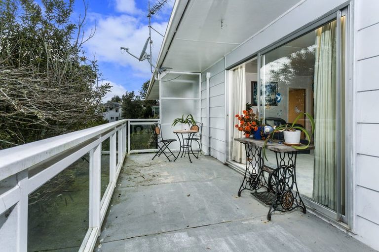 Photo of property in 13 Morriggia Place, Bayview, Auckland, 0629
