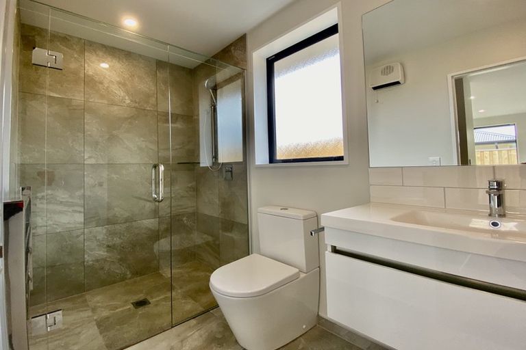 Photo of property in 14 Palmer Avenue, Glen Eden, Auckland, 0602