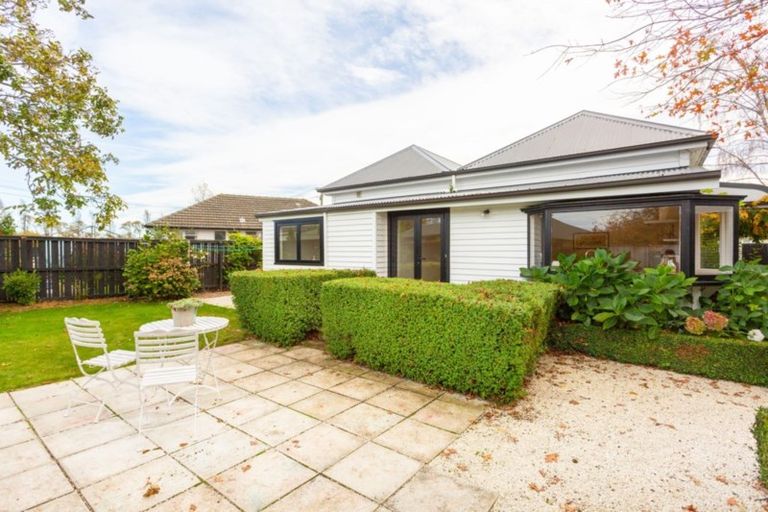 Photo of property in 6 Neville Street, Spreydon, Christchurch, 8024