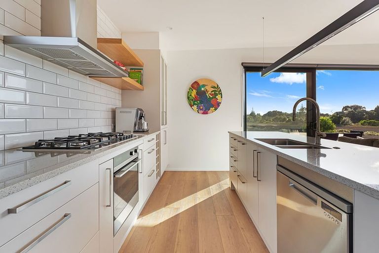 Photo of property in 31 Tairua Palms Place, Tairua, 3508