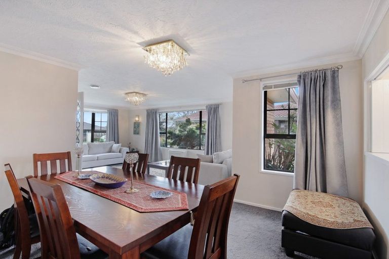 Photo of property in 115 Hawthornden Road, Avonhead, Christchurch, 8042