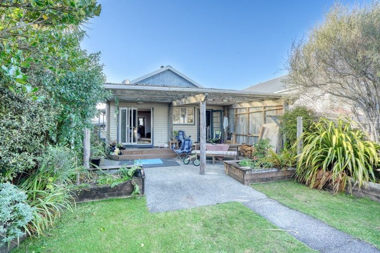 Photo of property in 15 Revell Street, Hokitika, 7810